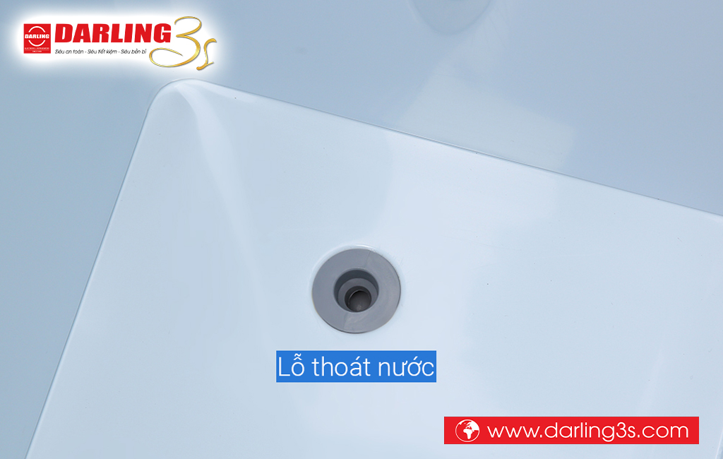 Lỗ thoát nước tiện lợi dễ dàng vệ sinh và tủ luôn khô thoáng