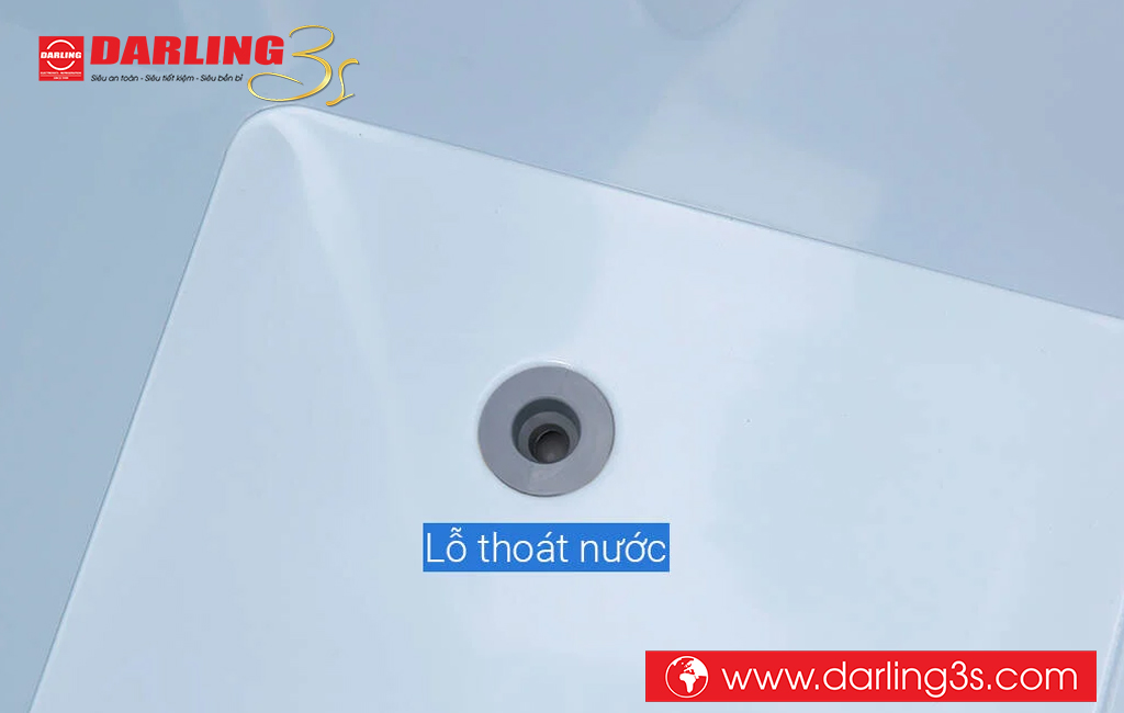 Kiểm tra lỗ thoát nước tủ đông